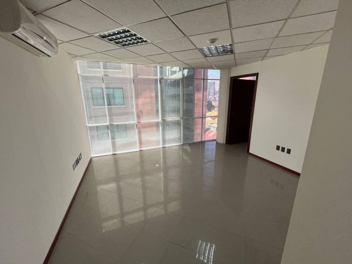 En Alquiler a $us 3,000 Foto 13