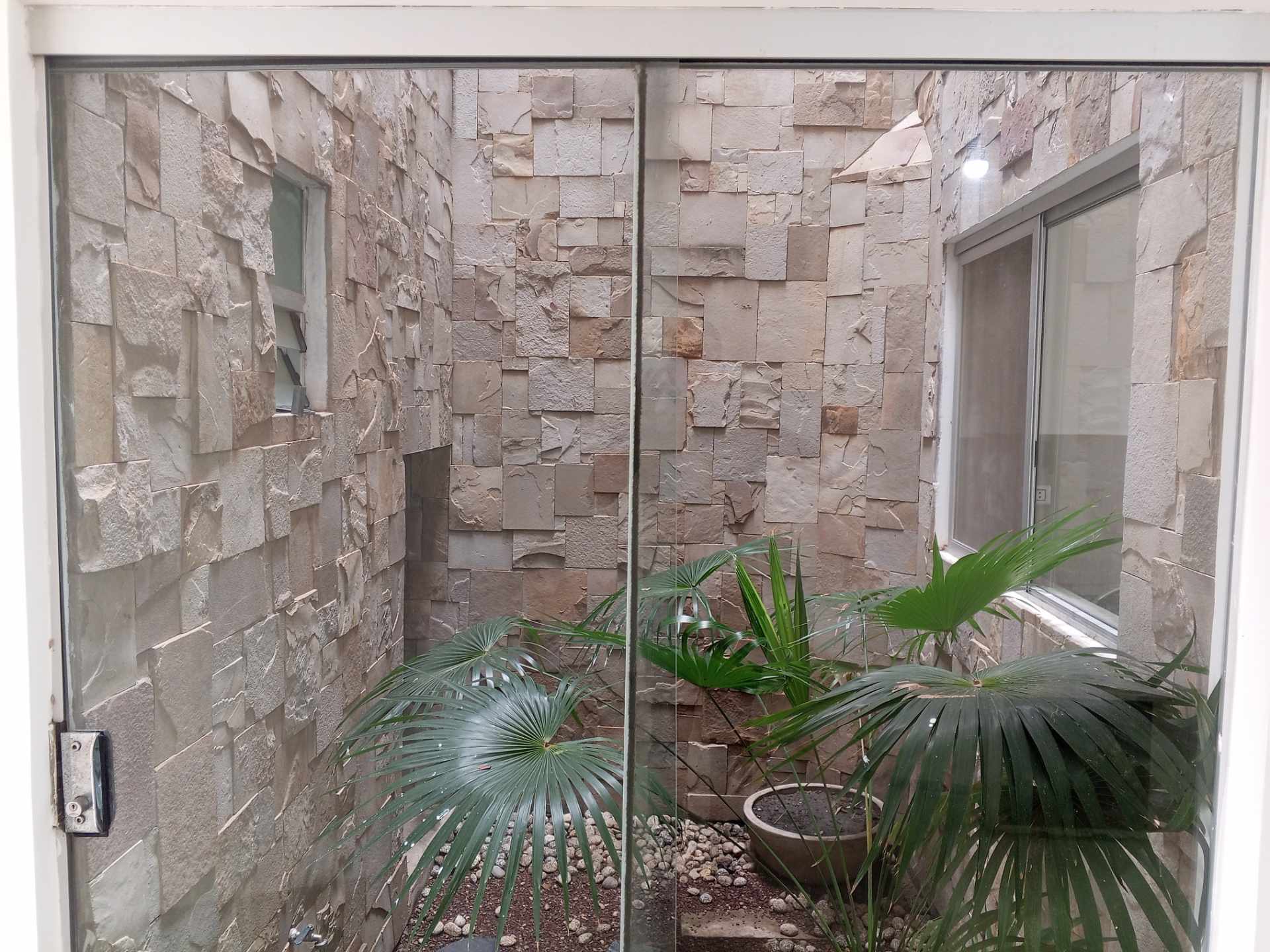 Casa en Alquiler[CONDOMINIO JERUSALEN| 4TO. Y 5TO. ANILLO ZONA NORTE ENTRE RADIAL 26 Y 27 CERCA DE MALL LAS BRISAS] ALQUILER SIN MUEBLES CASA DE 2 PLANTAS, DE 3 DORMITORIOS PET FRIENDLY, CON DEPENDENCIAS Y PARQUEO TECHADO Foto 6