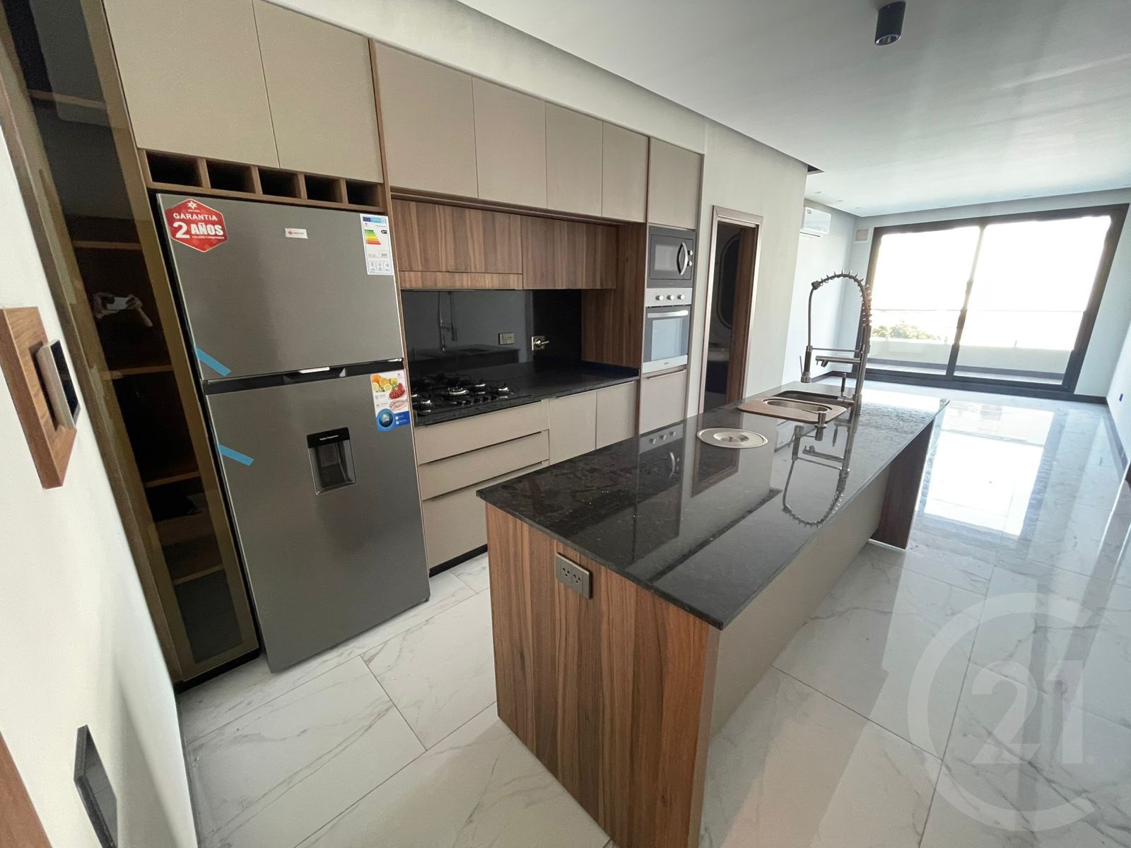 Departamento en Equipetrol en Santa Cruz de la Sierra 2 dormitorios 2 baños 1 parqueos Foto 2