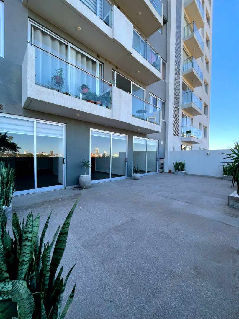 Departamento en Entre 2do y 3er anillo Norte en Santa Cruz de la Sierra 2 dormitorios 2 baños 1 parqueos Foto 14