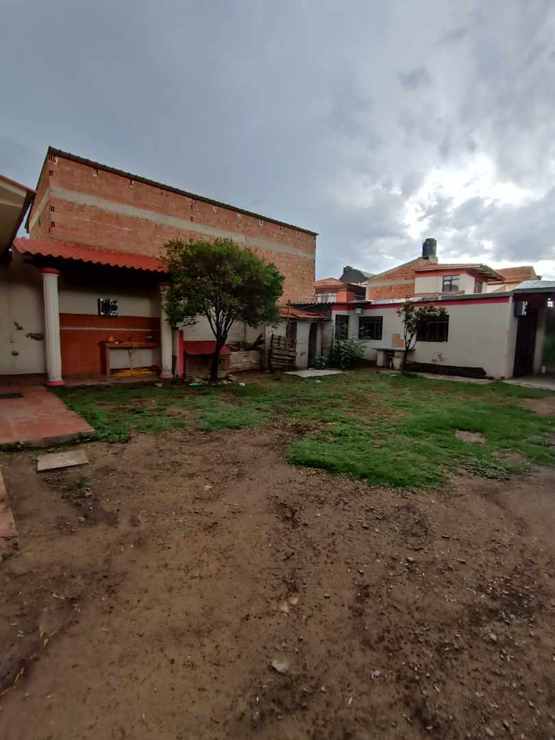 Casa en Jayhuayco en Cochabamba 5 dormitorios 4 baños 1 parqueos Foto 9