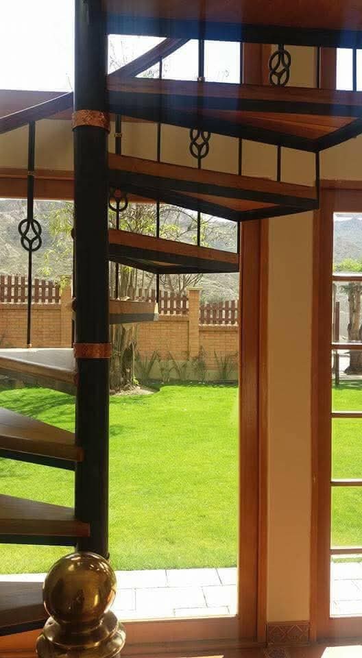 Casa en Mallasilla en La Paz 4 dormitorios 4 baños 3 parqueos Foto 5
