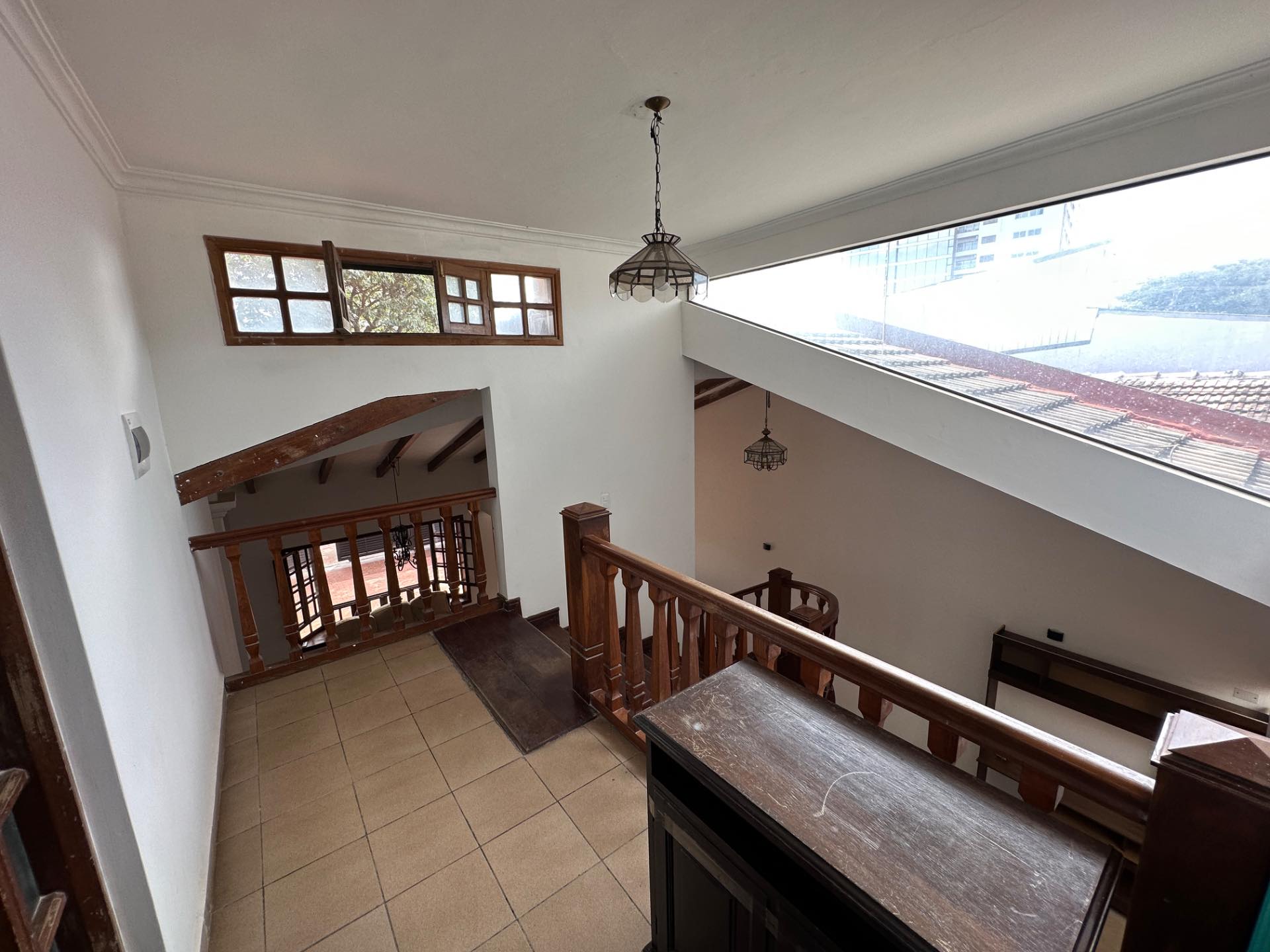 Casa en AlquilerBarrio Hamacas Calle 7 Oeste (Av. Beni y 4to Anillo) 3 dormitorios 2 baños 2 parqueos Foto 4