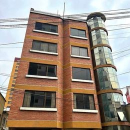 Edificio en Miraflores en La Paz 16 dormitorios 12 baños 2 parqueos Foto 1