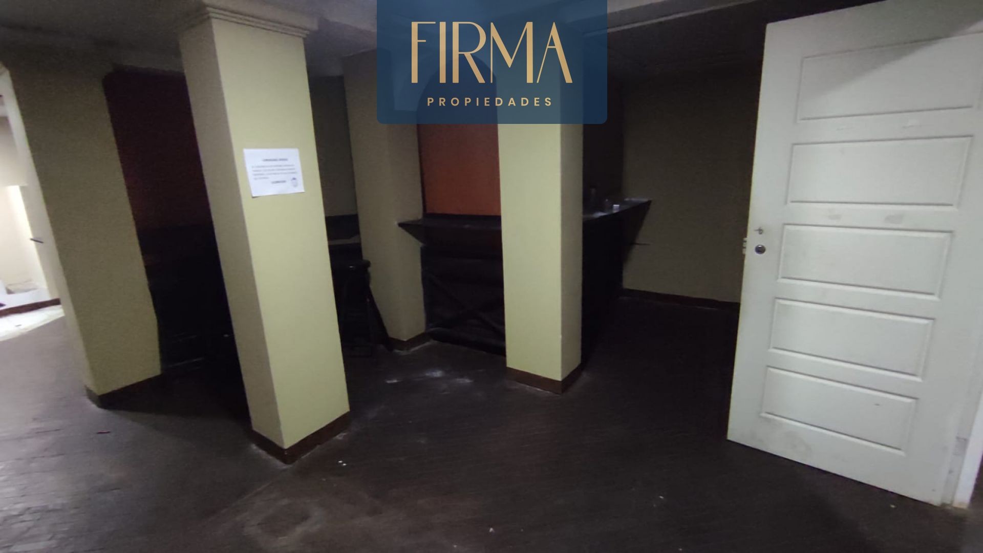 Local comercial en Achumani en La Paz  5 baños  Foto 10