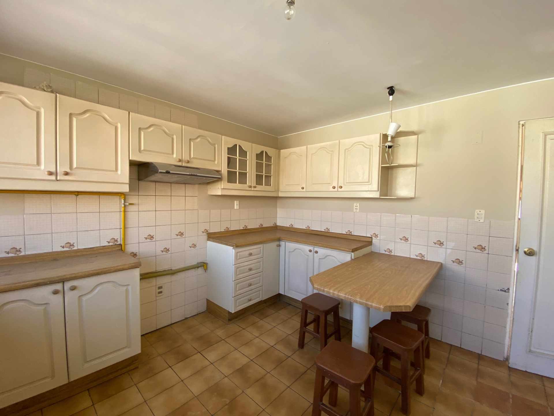 Departamento en Achumani en La Paz 3 dormitorios 2 baños 1 parqueos Foto 6