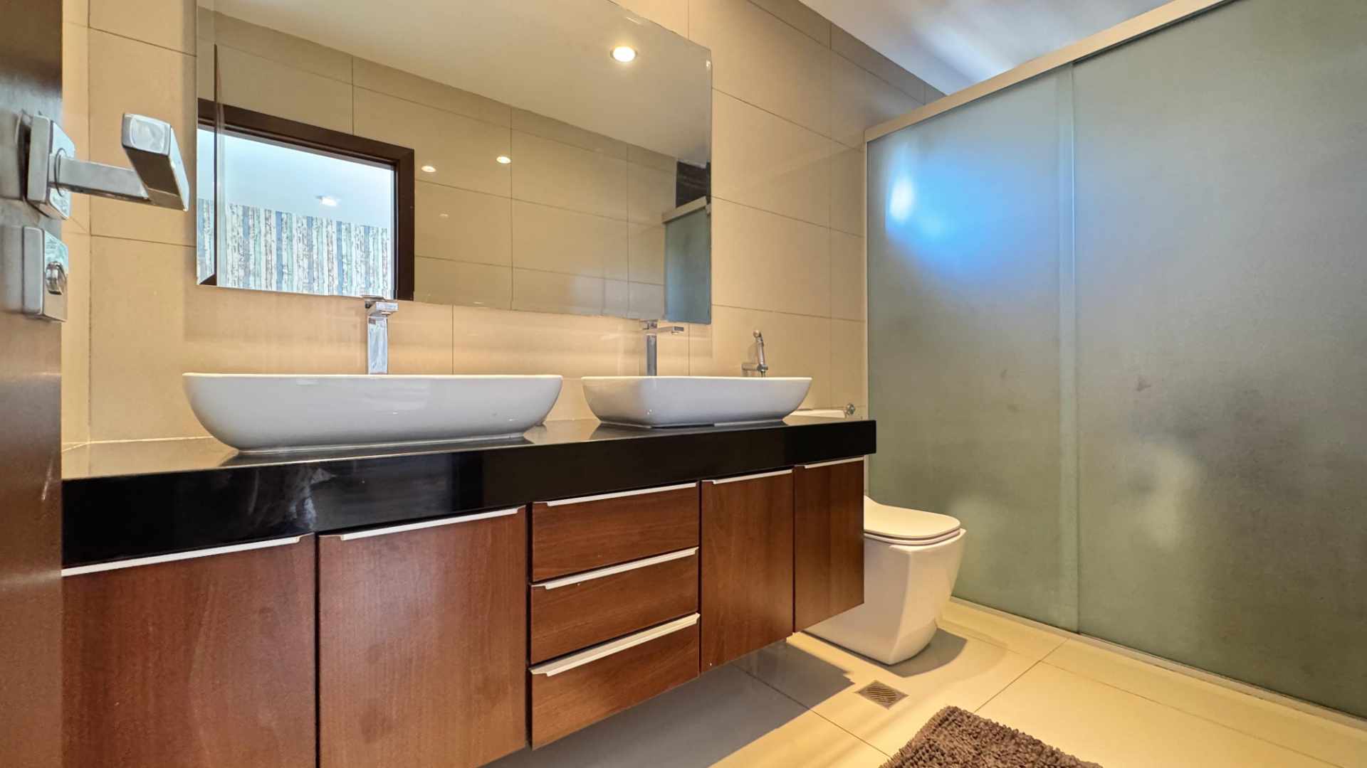 Departamento en Entre 8vo y 9no anillo Norte en Santa Cruz de la Sierra 4 dormitorios 4 baños 2 parqueos Foto 20