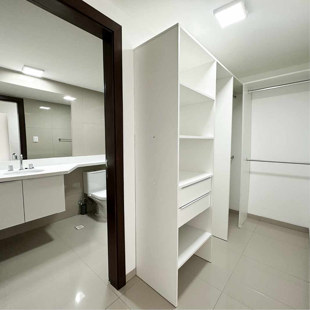 Departamento en VentaCond. San Francisco Norte, Av. Banzer entre 2do y 3er anillo 2 dormitorios 4 baños 1 parqueos Foto 9