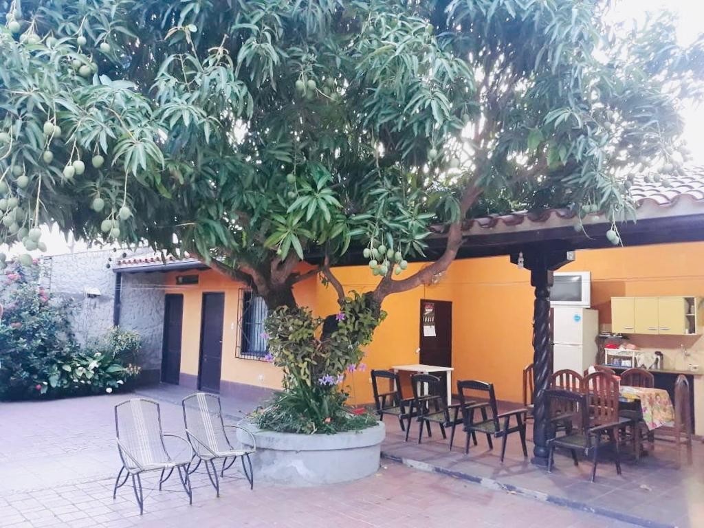 Casa Urb. Paraíso zona Santos Dumont  Foto 2