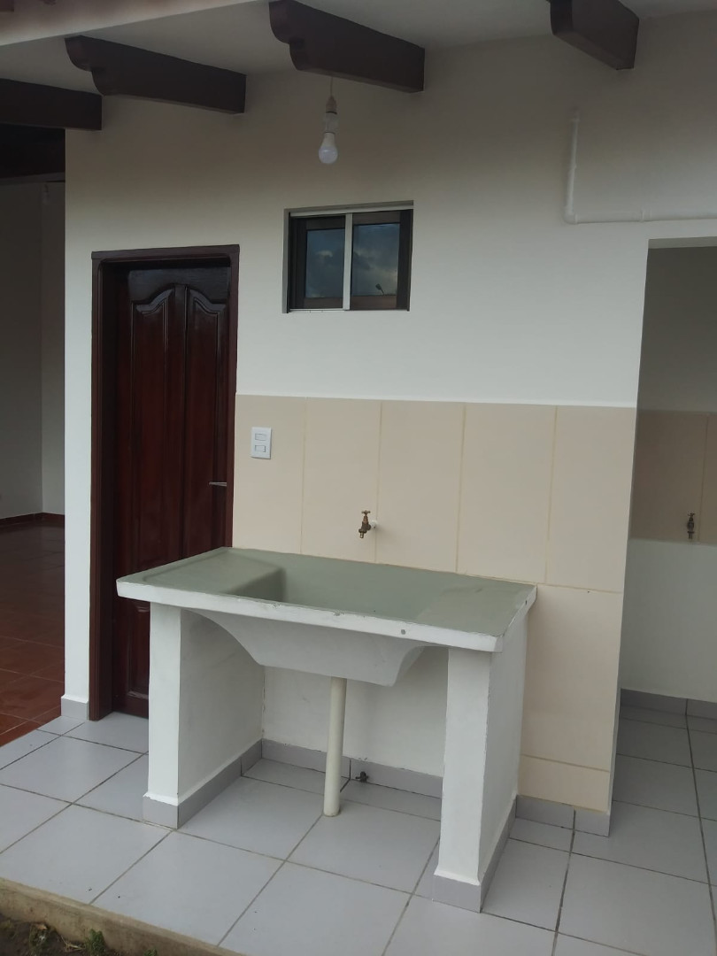 Casa en VentaCASA en VENTA en Pampa de la Isla - Avenida Montecristo (ver ubicacion) 2 dormitorios 1 baños 3 parqueos Foto 15