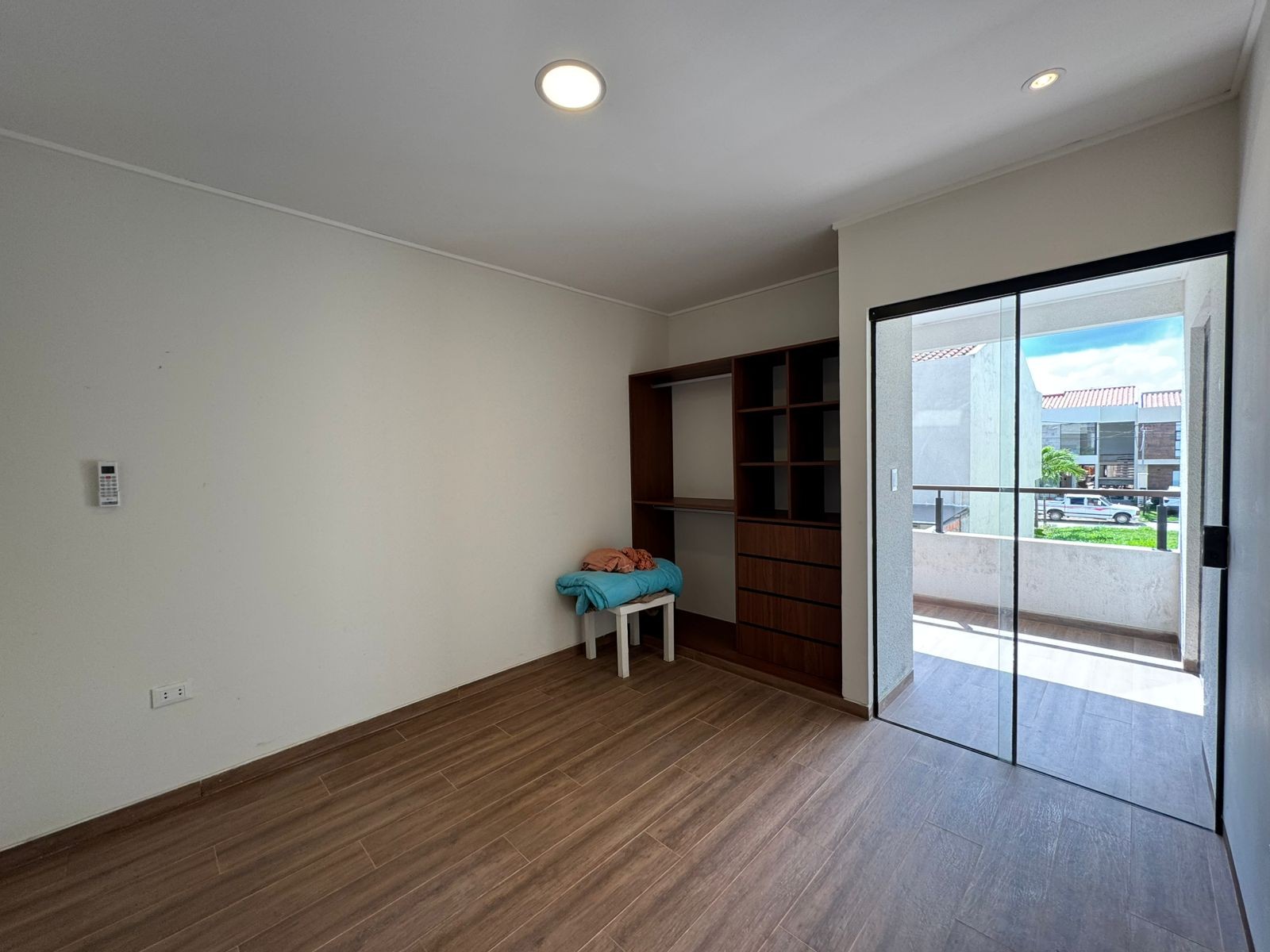 Casa en VentaCondominio Los Parques III, Urubo 3 dormitorios 3 baños 2 parqueos Foto 11