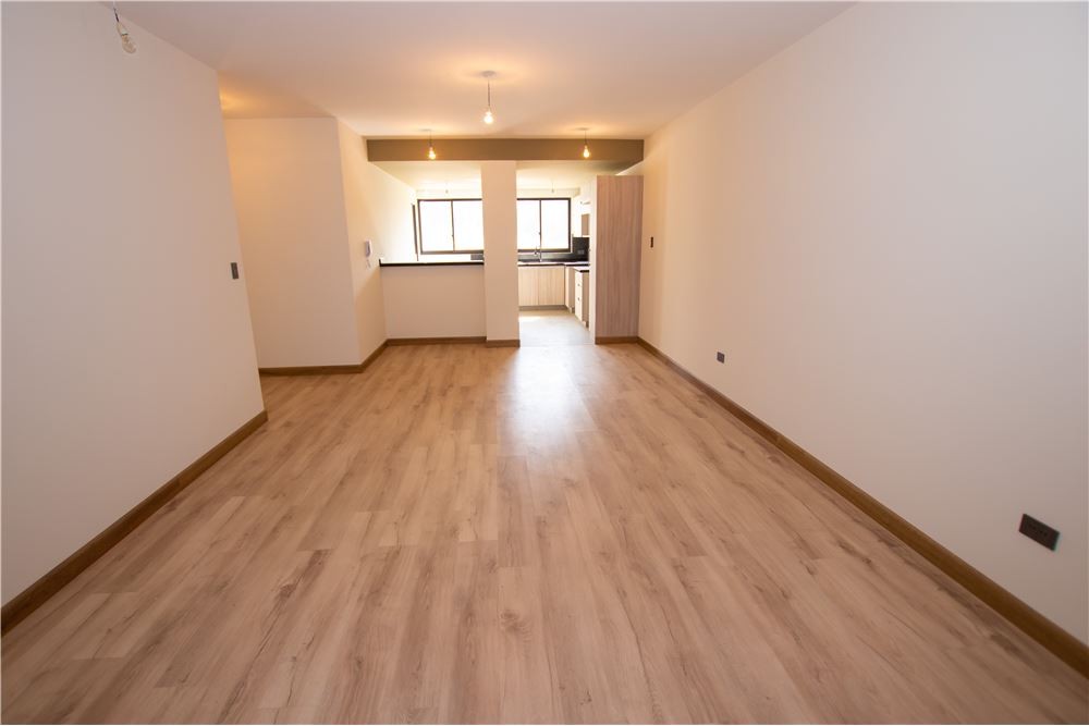 Departamento en Tiquipaya en Cochabamba 3 dormitorios 3 baños  Foto 3