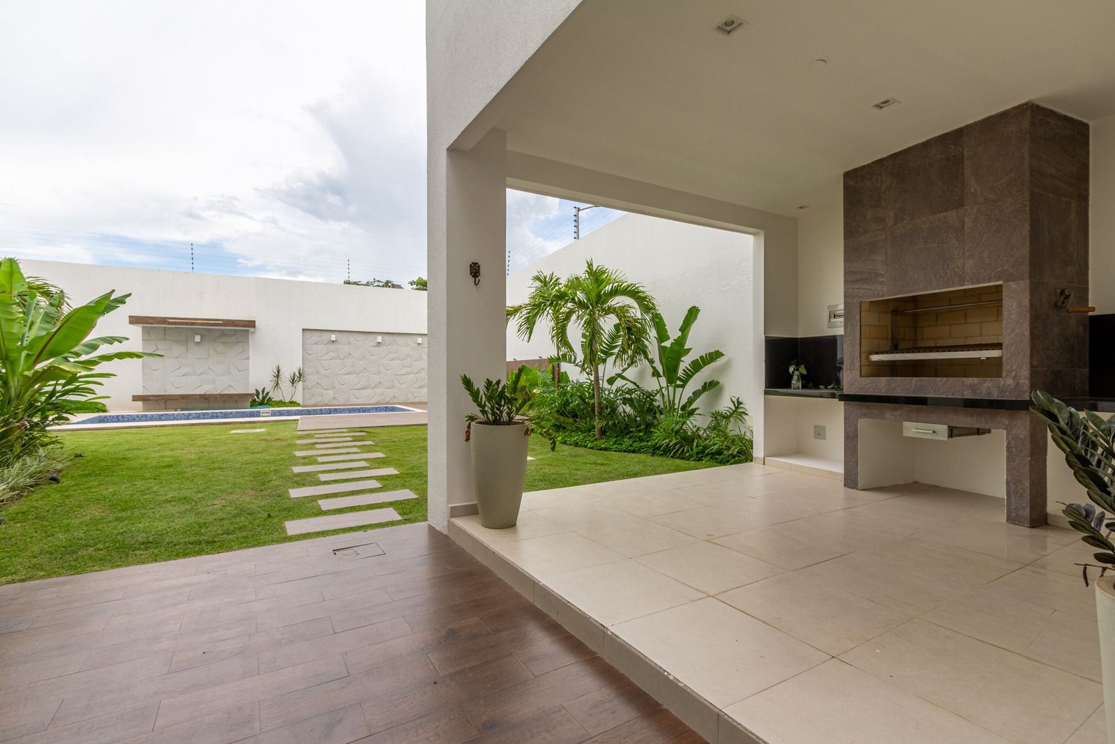 Casa en AlquilerZona Norte, 8vo. Anillo, Cond. Jardines del Norte IV 3 dormitorios 3 baños 4 parqueos Foto 20