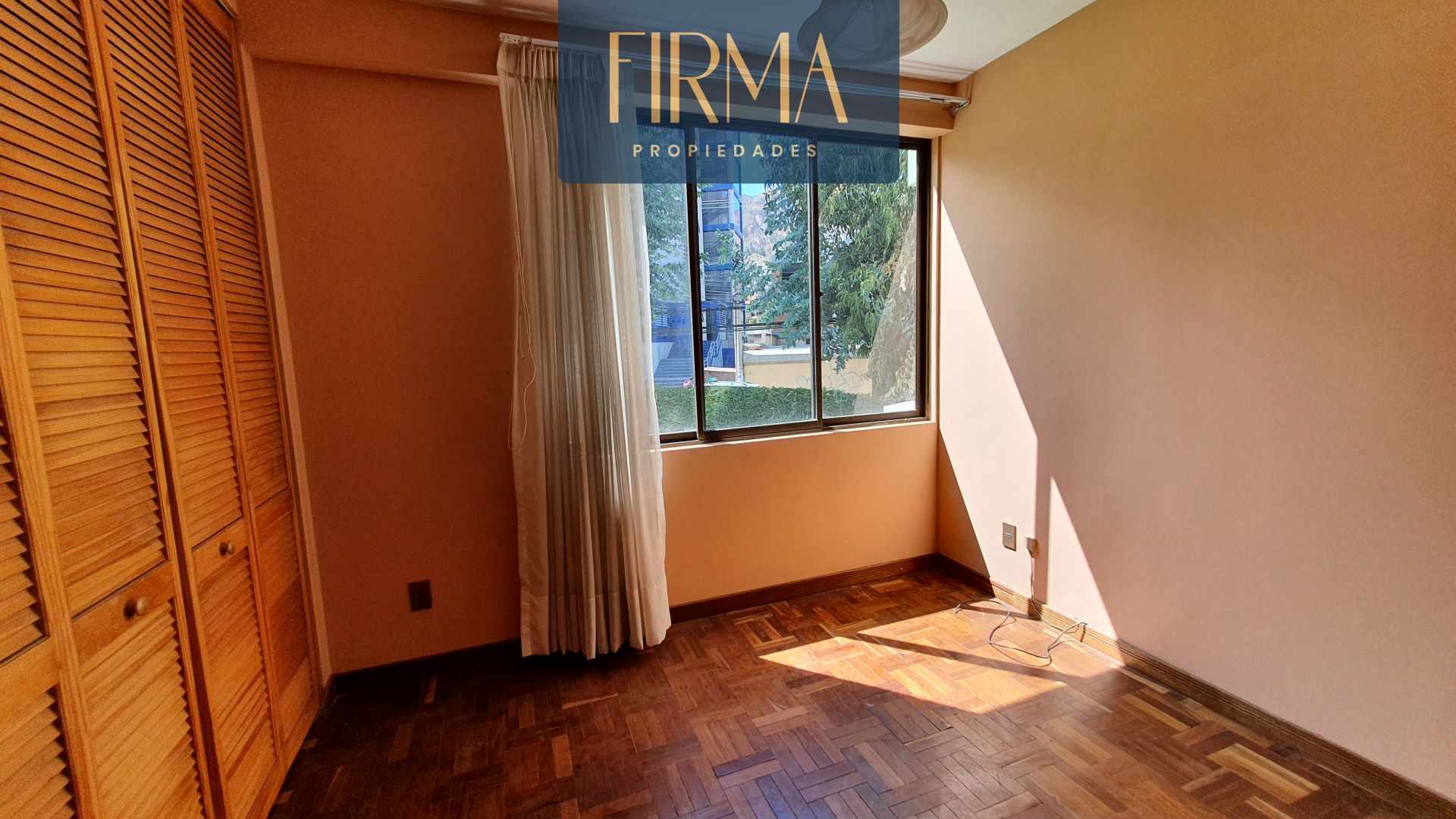 Departamento en VentaLOS PINOS FRENTE A IMPUESTOS NACIONALES 3 dormitorios 4 baños 1 parqueos Foto 11