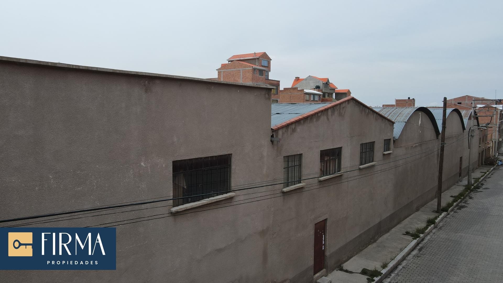 Galpón en VentaGALPON EN VENTA A PASOS DE LA AVENIDA JUAN PABLO II - EL ALTO    Foto 4