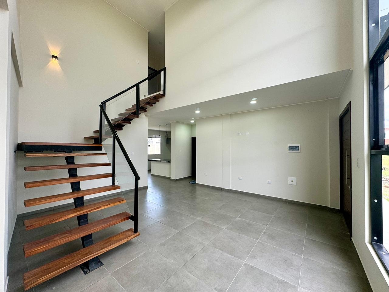 En Alquiler a Bs 5,000 Foto 4