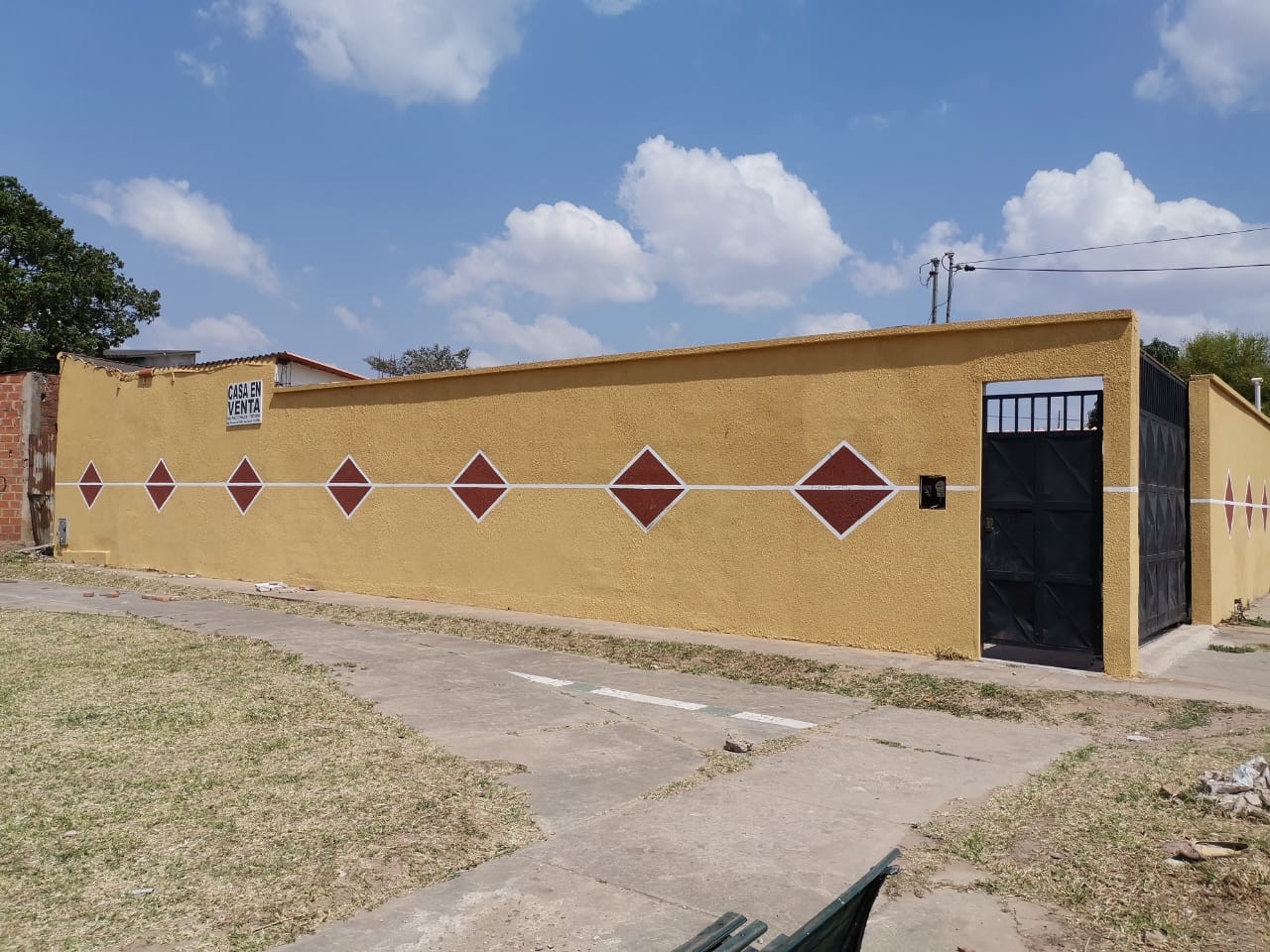 Casa en VentaAVENIDA LA CAMPANA  UNA CUADRA ANTES DEL 8VO ANILLO Y DOS CUADRAS DEL MERCADO LA CAMPANA Foto 10