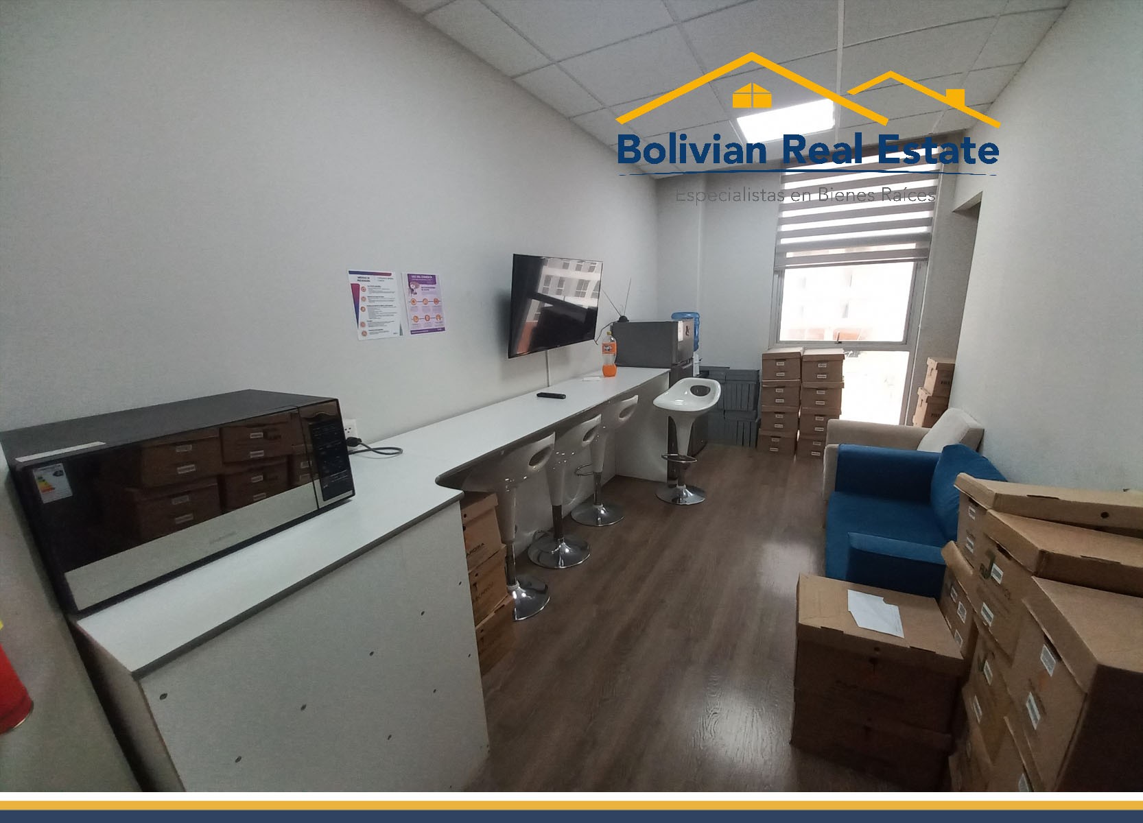 Oficina en AlquilerCALACOTO EN EXCELENTE UBICACIÓN, OFICINA EN VENTA 1 dormitorios 3 baños 2 parqueos Foto 3