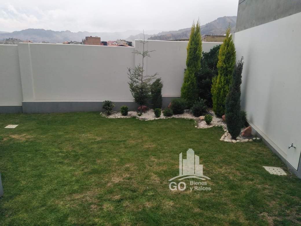 Casa en Achumani en La Paz 3 dormitorios 3 baños 1 parqueos Foto 12