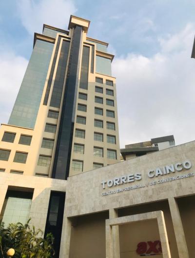 Torres Cainco zona centro sur a una cuadra del 1er anillo sobre