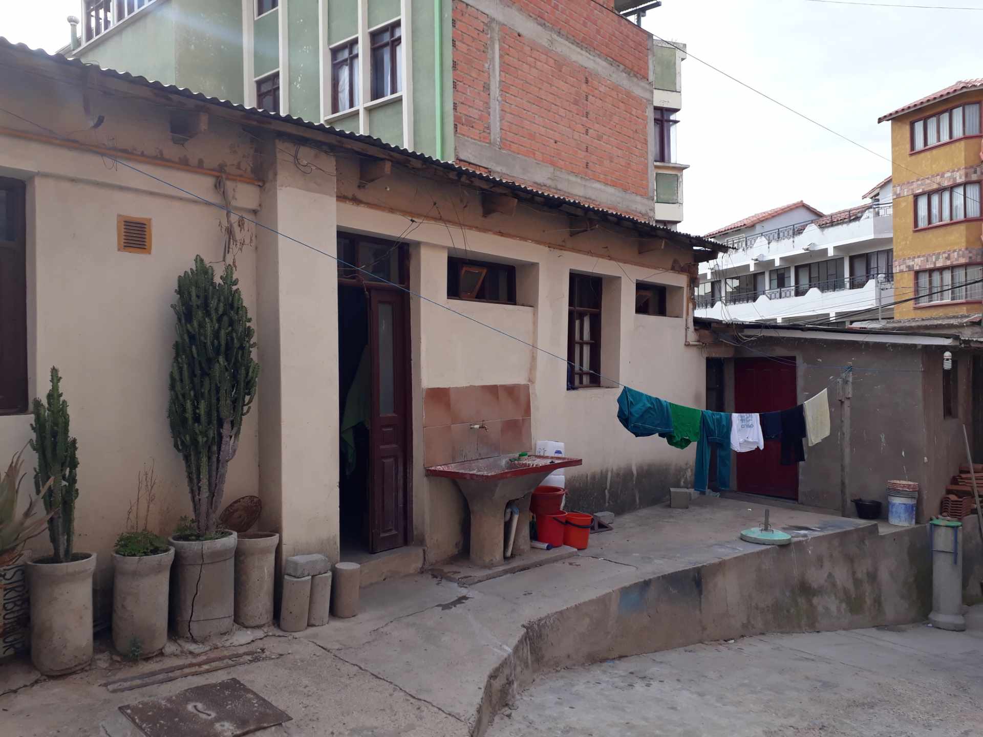 Casa en Sucre en Sucre 6 dormitorios 2 baños  Foto 2