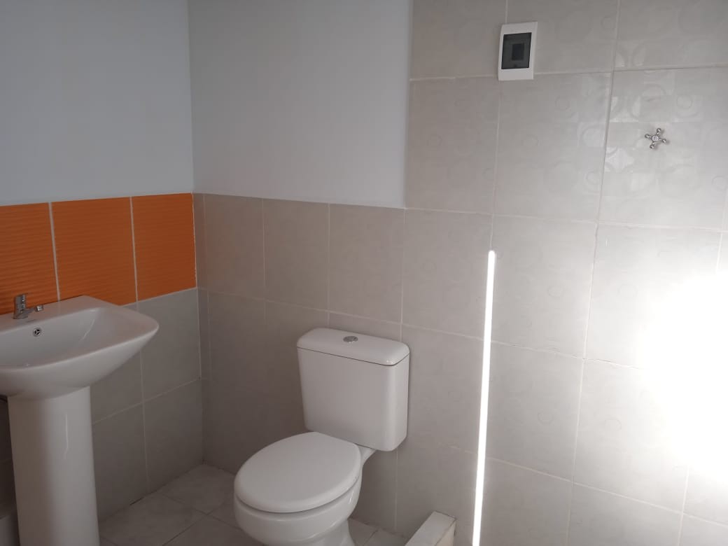 Casa en VentaZona Ventilla - Distrito 8. Entre Av. Carlos V y Quechisla Foto 3