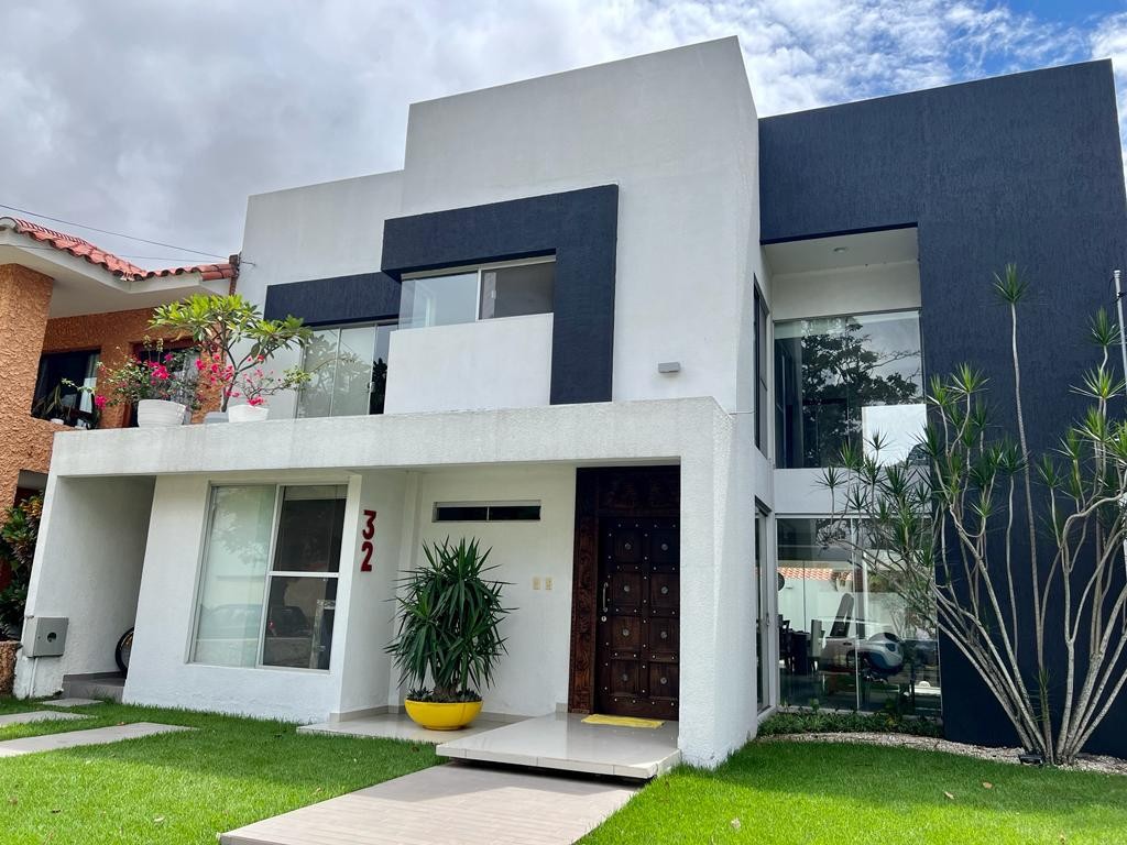 En Alquiler a $us 1,500 Foto 1