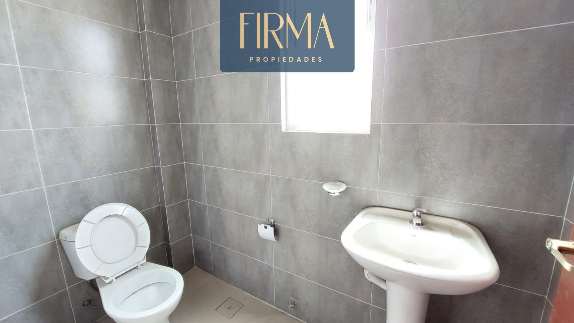 Departamento en Irpavi en La Paz 3 dormitorios 3 baños 1 parqueos Foto 4