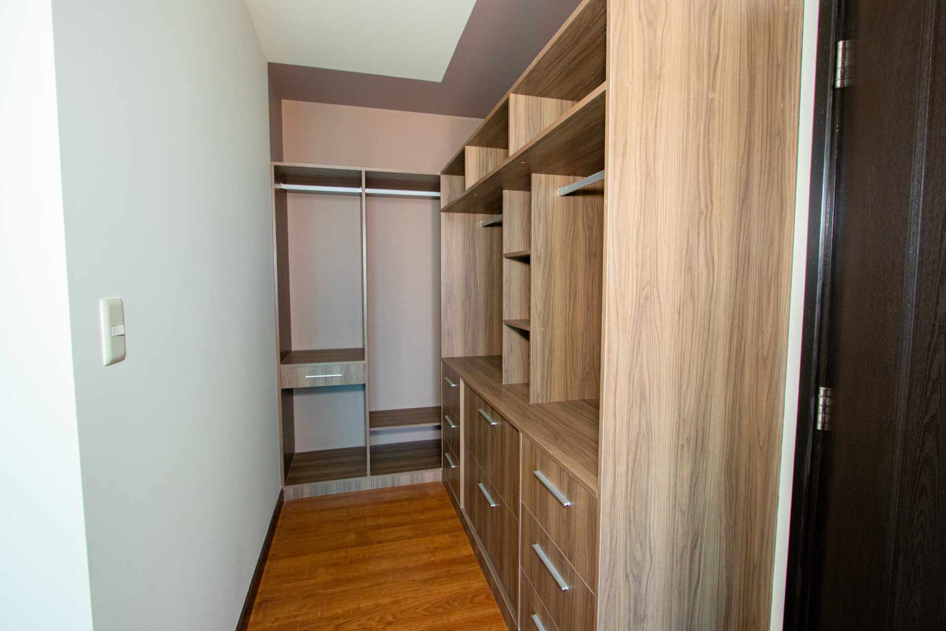 Departamento en VentaEDIF. L´ESSENCE SOBRE AV. WIRACOCHA CASI AV.MELCHOR PEREZ - ZONA SARCO 3 dormitorios 2 baños 1 parqueos Foto 10