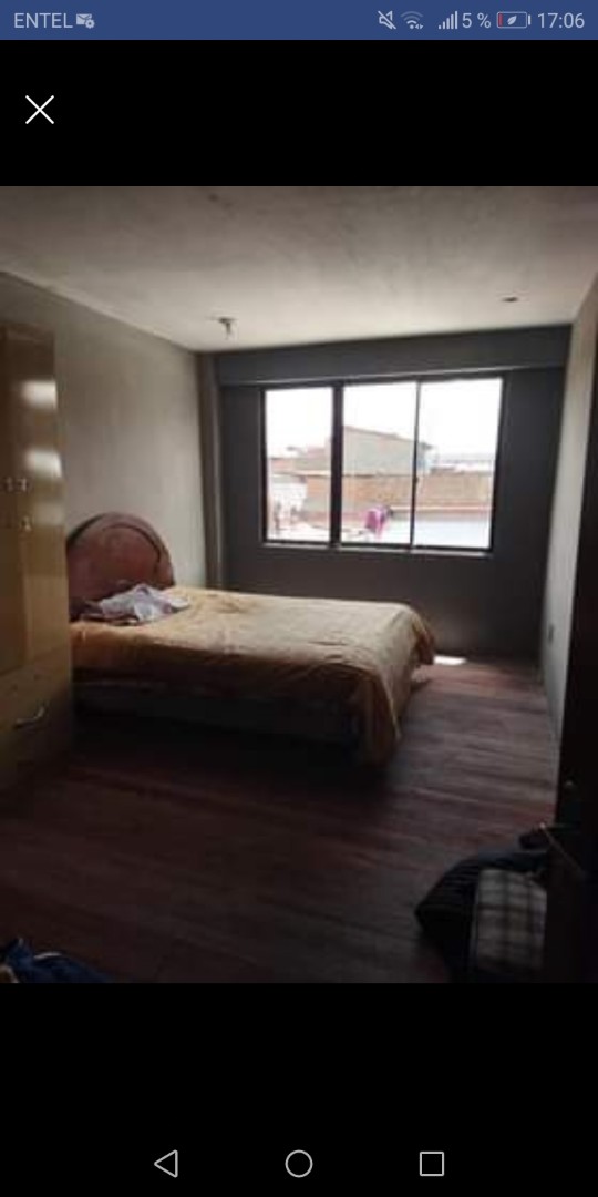 Casa en Tupac Katari en El Alto 5 dormitorios 3 baños 3 parqueos Foto 3
