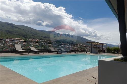 Departamento en Aranjuez en Cochabamba 3 dormitorios 4 baños 1 parqueos Foto 6