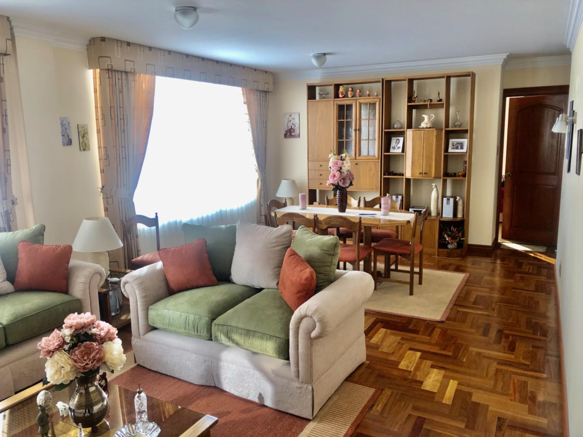 Departamento en VentaAchumani, Av. The Strongest Calle 29 Edif. Las Piedras Foto 5