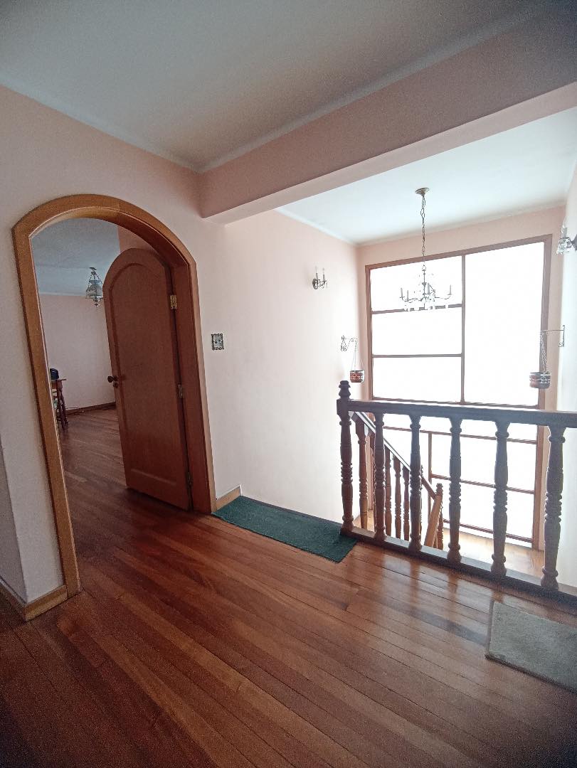 Departamento en VentaCASA EN VENTA / IRPAVI 7 dormitorios 5 baños 5 parqueos Foto 11