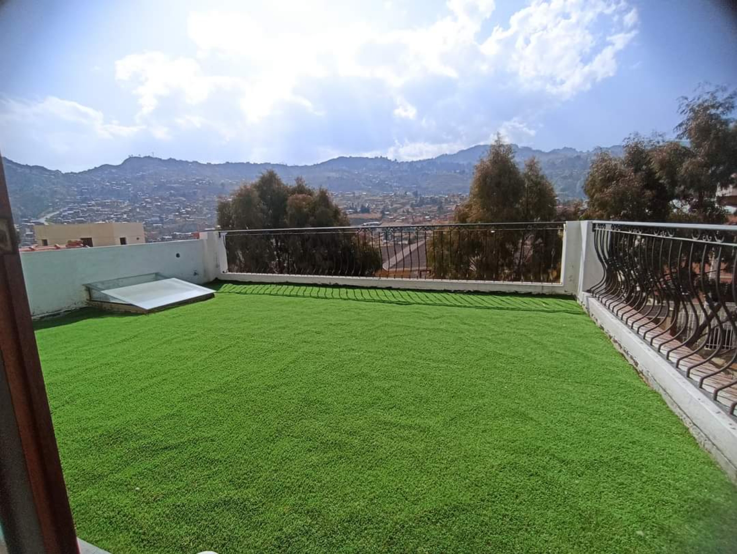 Casa en Irpavi en La Paz 4 dormitorios 5 baños 3 parqueos Foto 41