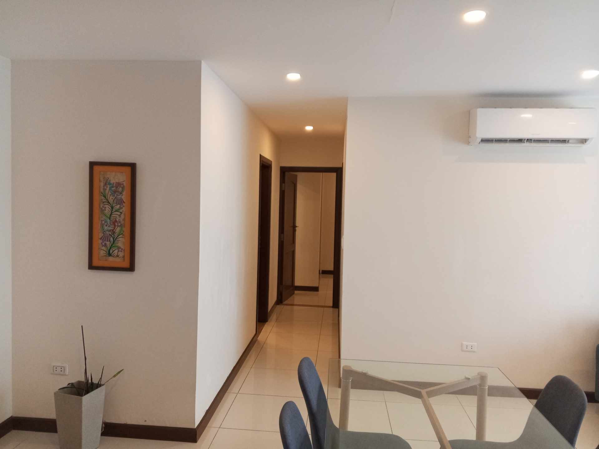 Departamento en Alquiler[CONDOMINIO AGUSTINA| EQUIPETROL NORTE] ALQUILER DEPARTAMENTO AMOBLADO DE 2 DORMITORIOS CON PARQUEO TECHADO. Foto 7