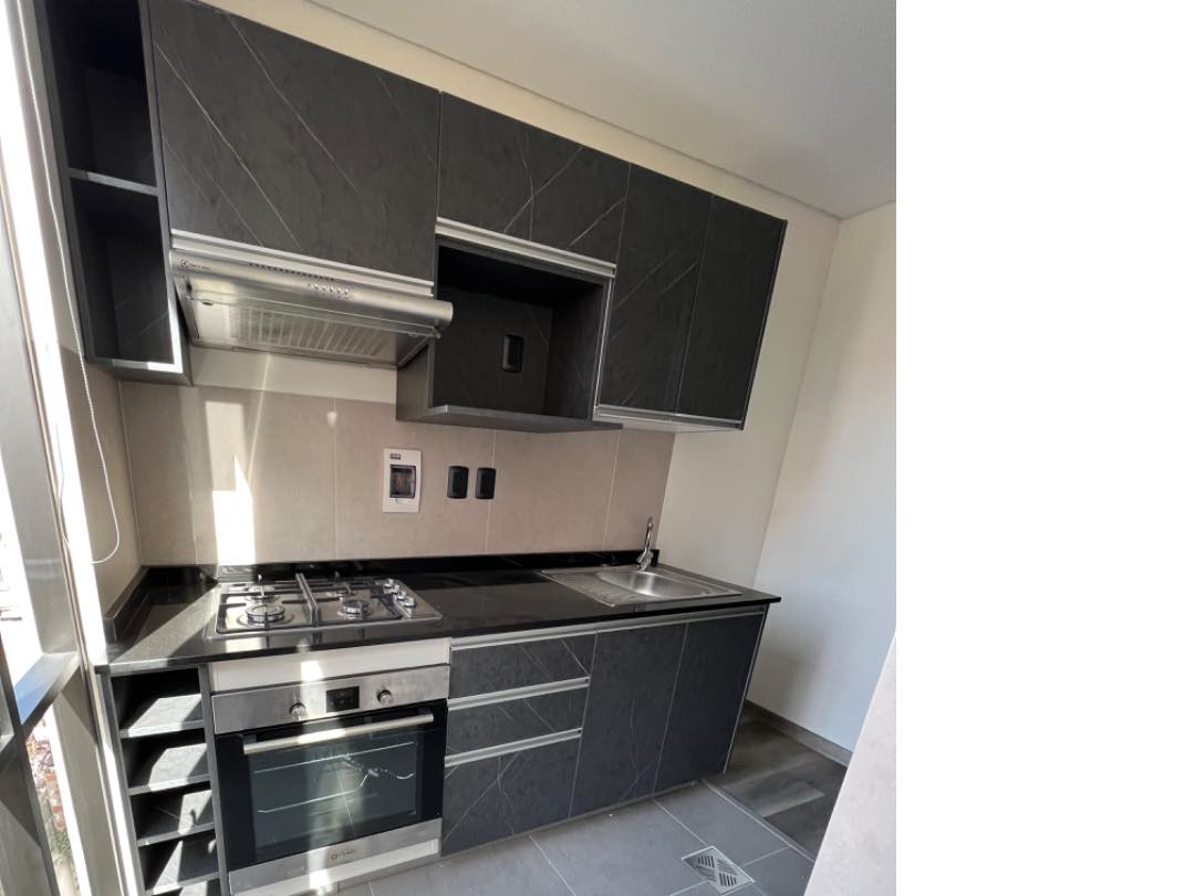 Departamento en AlquilerAchumani, al inicio, cerca a la plaza  Foto 8