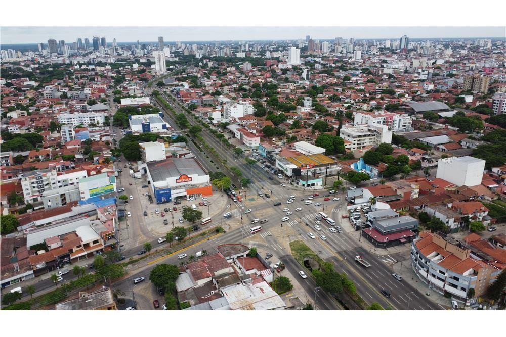 Edificio en VentaAvenida 26 de febrero - Segundo anillo a una cuadra Av. Piraí Foto 23