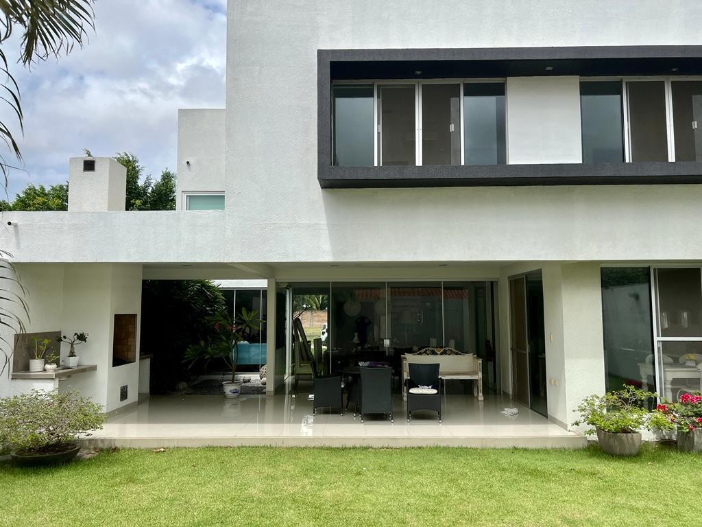 En Alquiler a $us 1,500 Foto 11