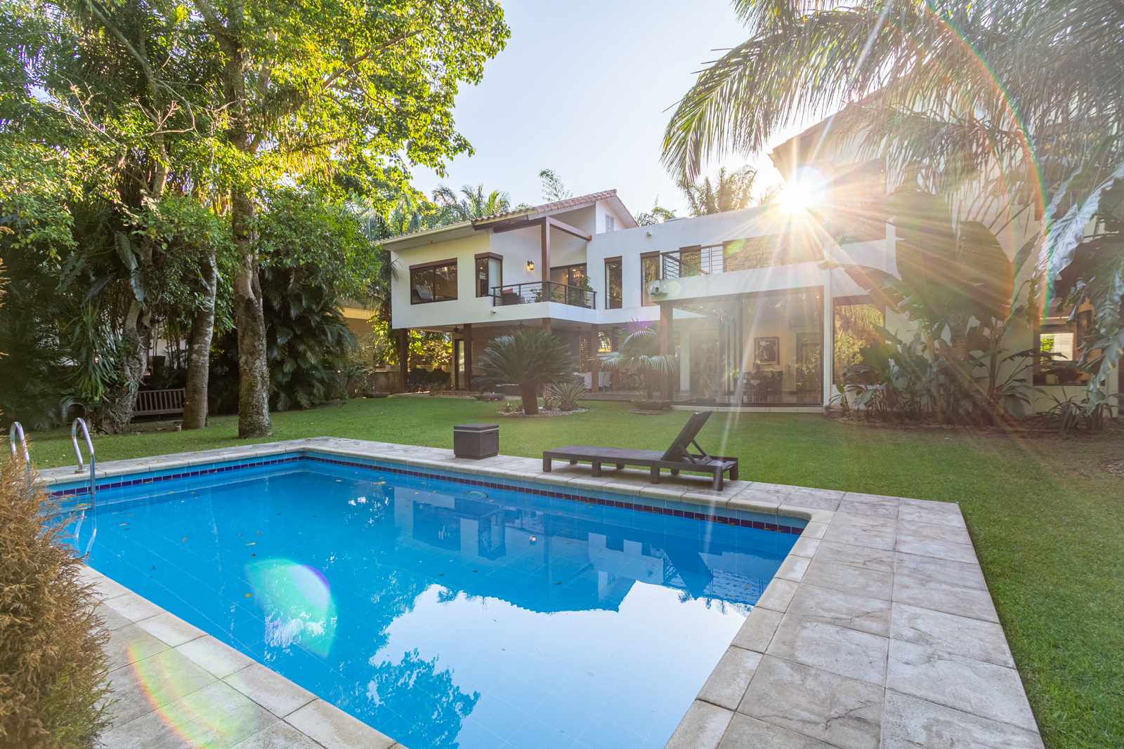 Casa en VentaCond. La Floresta Av Piraí y 5to anillo Foto 2