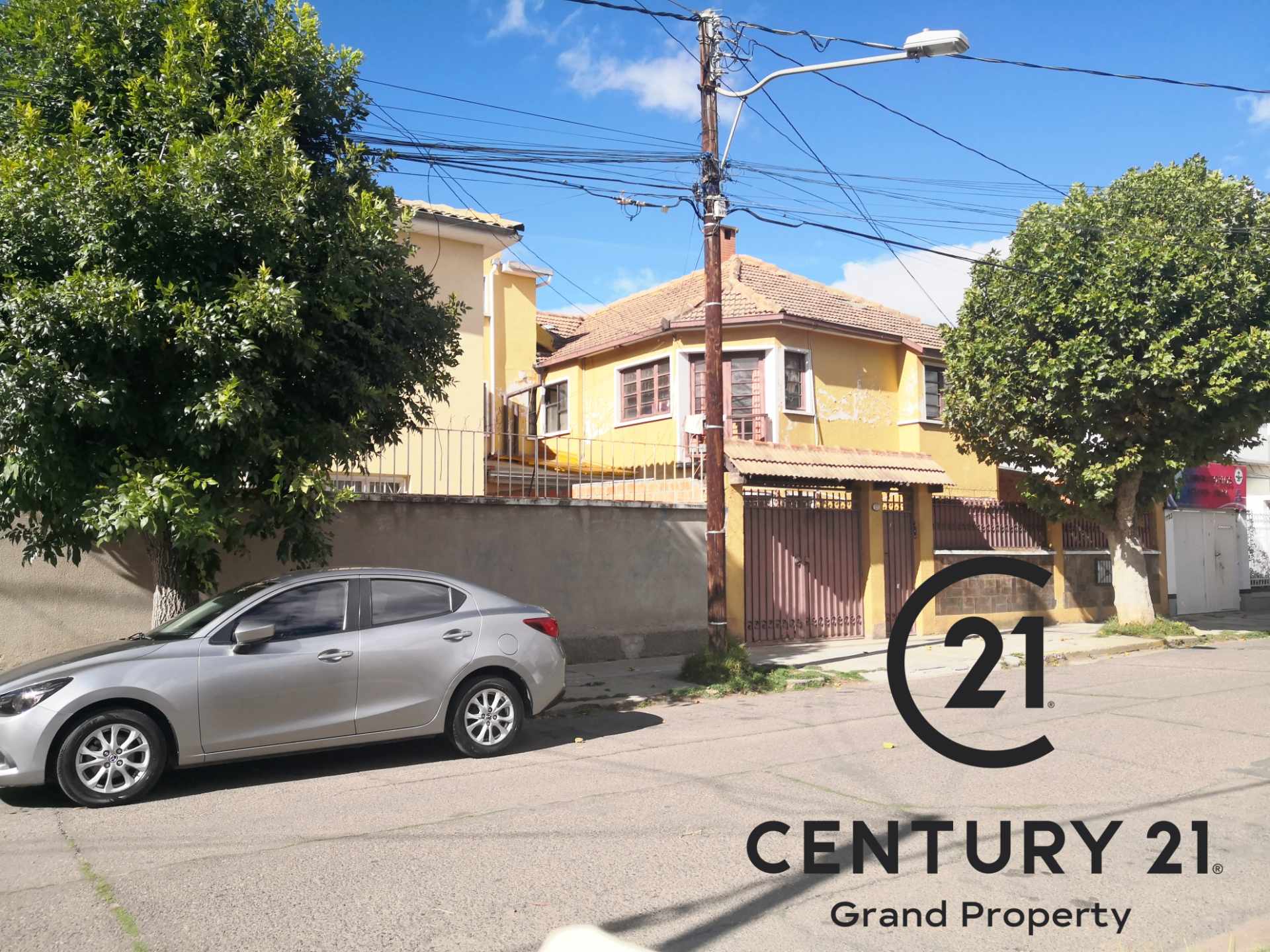 Casa Miraflores, Calle Claudio Sanjinés Foto 4