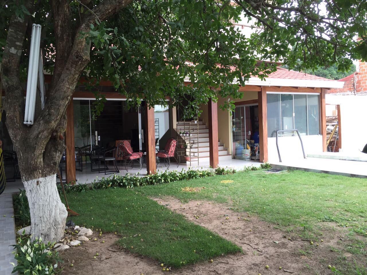 Casa en Entre 5to y 6to anillo Norte en Santa Cruz de la Sierra 5 dormitorios 6 baños 6 parqueos Foto 2