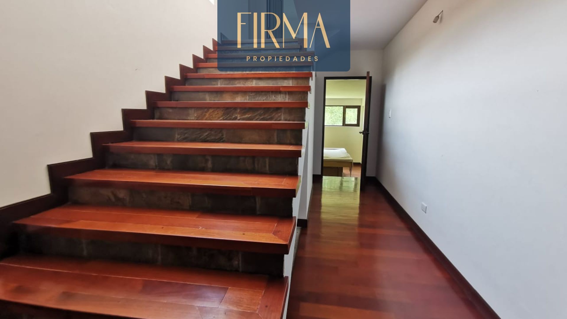 En Venta a $us 430,000 Foto 8