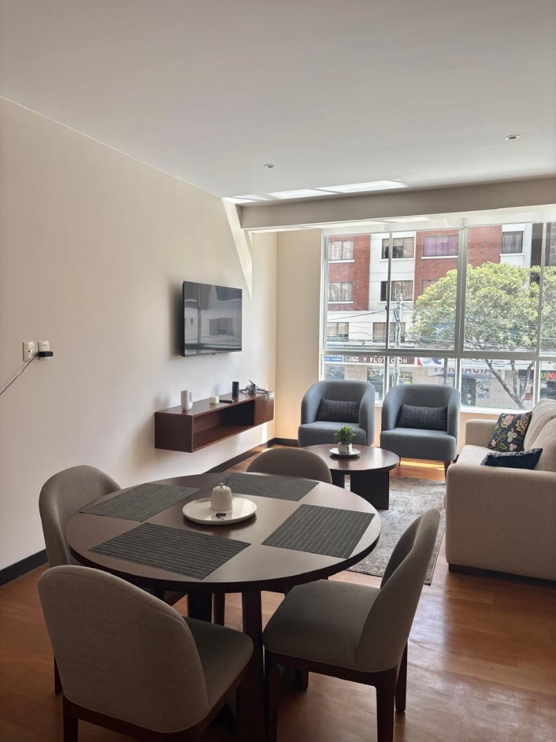 Departamento en VentaDepto Nuevo en Venta
2 Dormitorios en Suite, Obrajes 2 dormitorios 3 baños  Foto 2