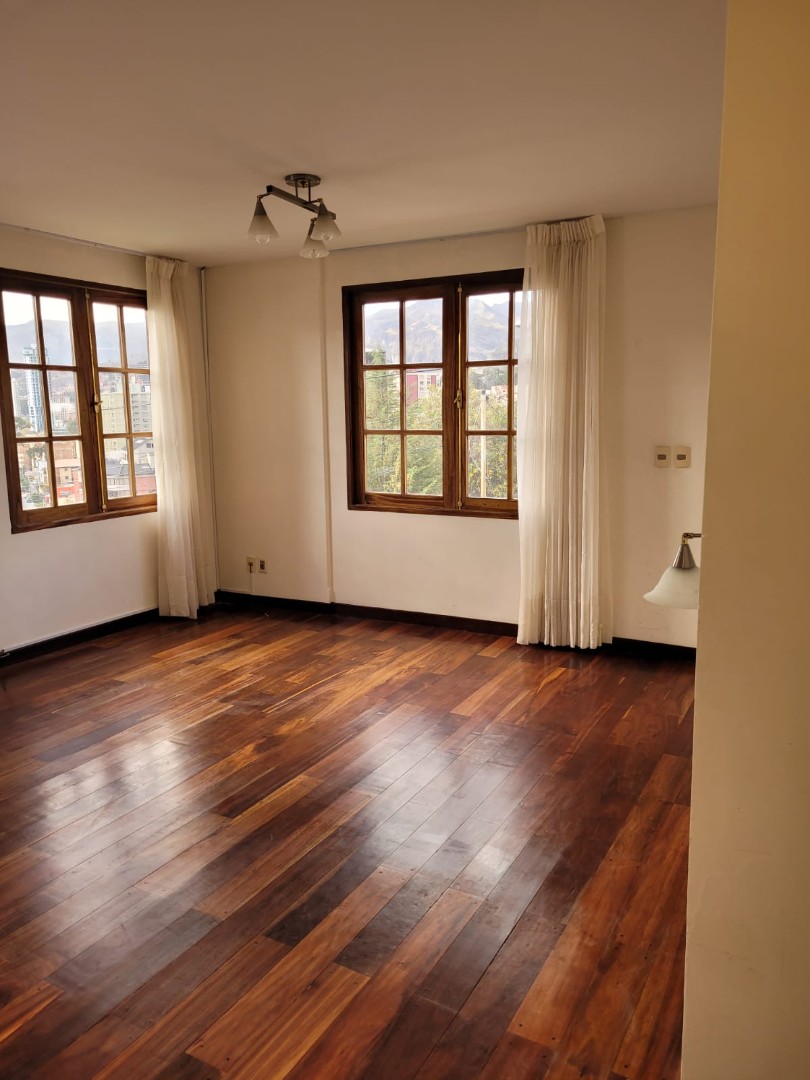 Casa en AlquilerAUQUISAMAÑA - ZONA SUR DE LA PAZ 4 dormitorios 5 baños 3 parqueos Foto 19