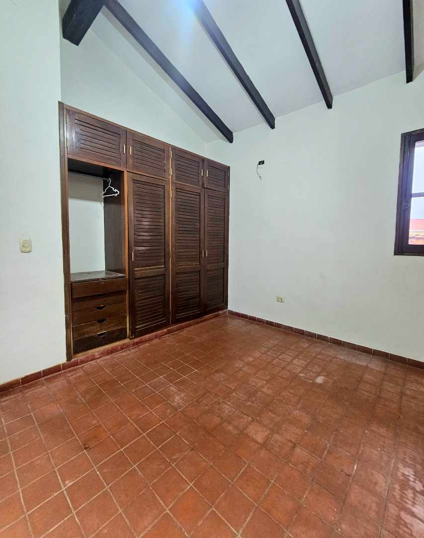 Casa Av. IBERICA - Barrio LAS PALMAS  Foto 10