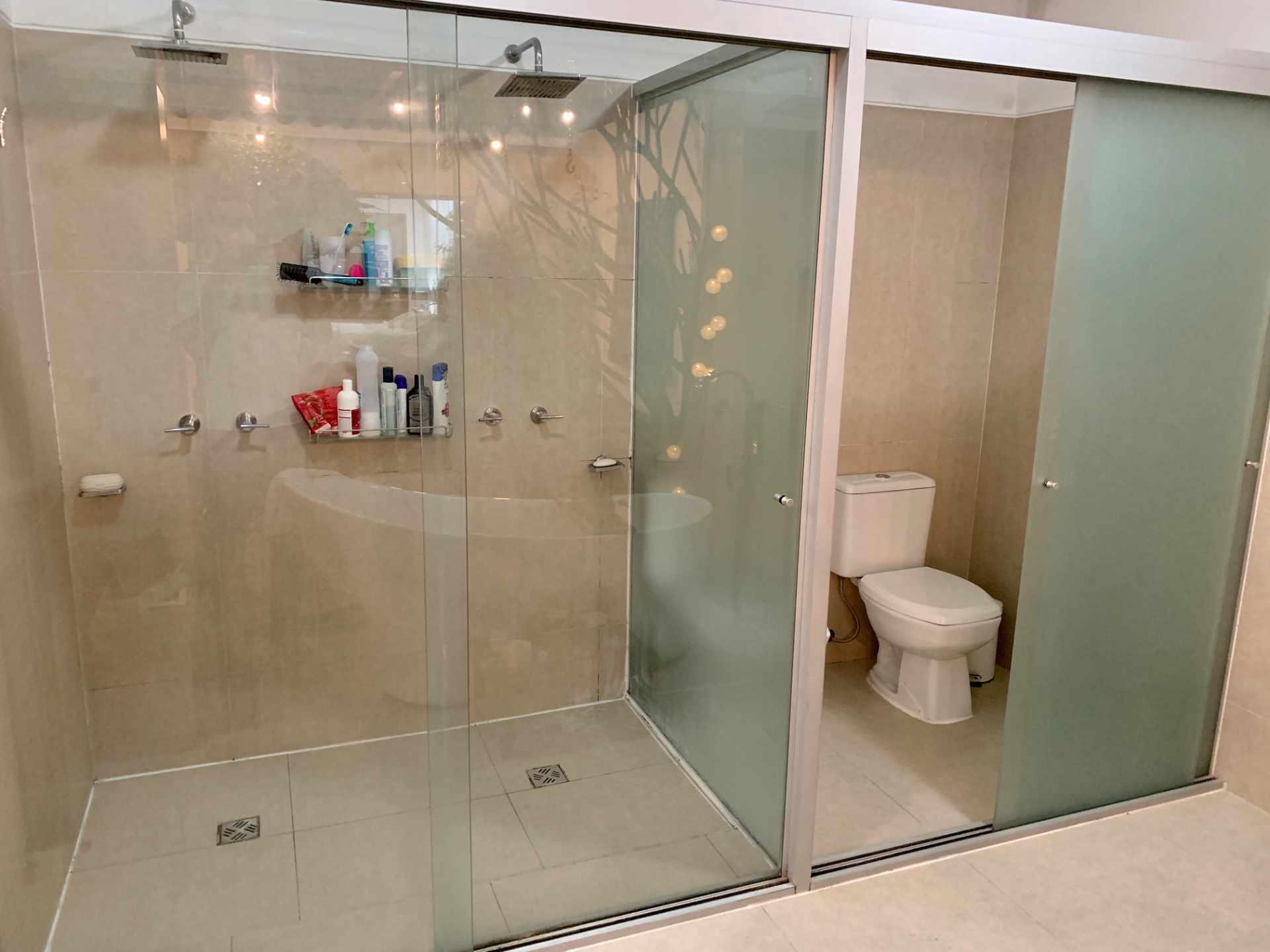 Casa en Las Palmas en Santa Cruz de la Sierra 3 dormitorios 4 baños 2 parqueos Foto 37