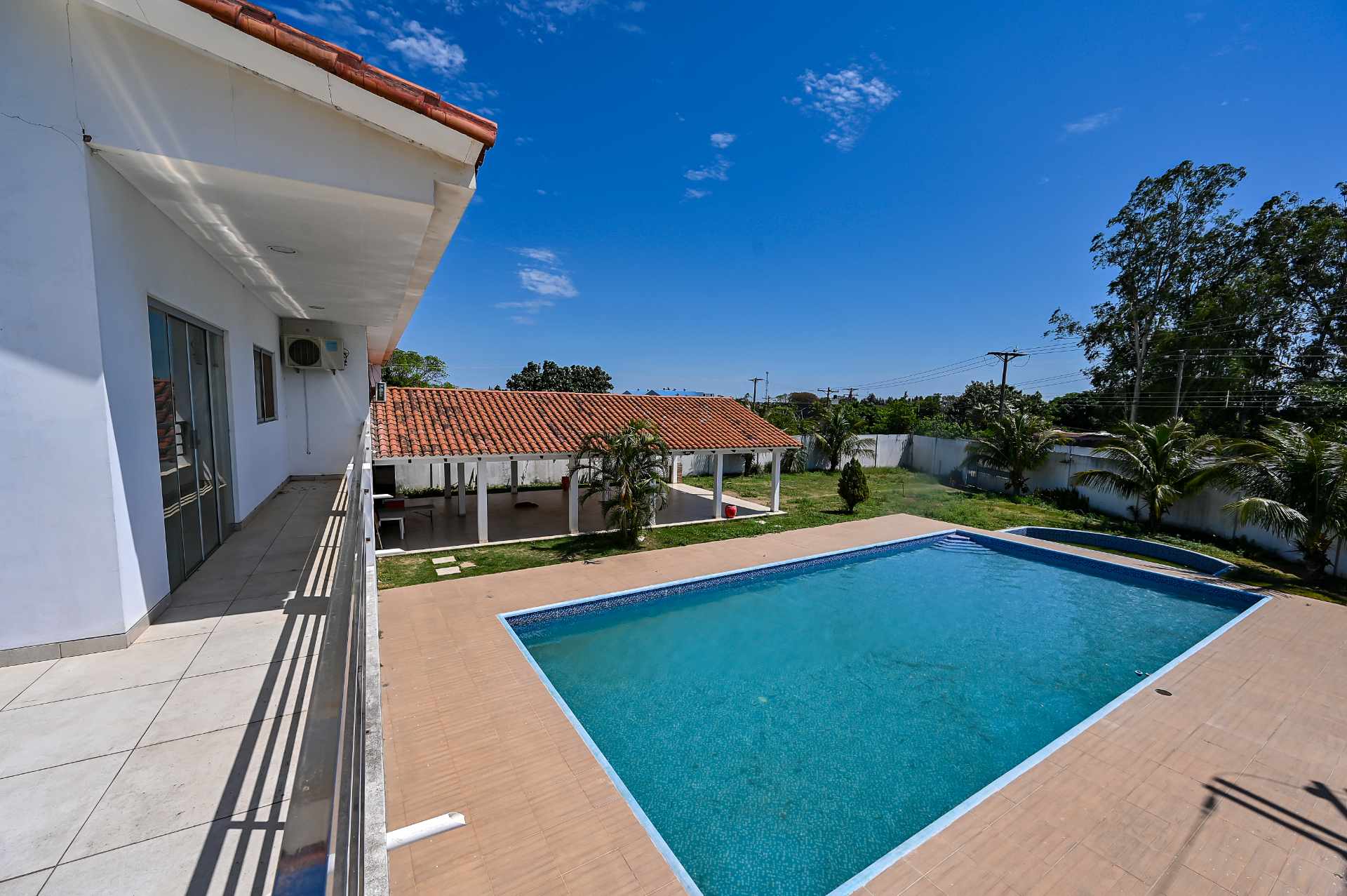 Casa en VentaAv. Moscú, 9no anillo, Urbanización La Mar 4 dormitorios 6 baños  Foto 4