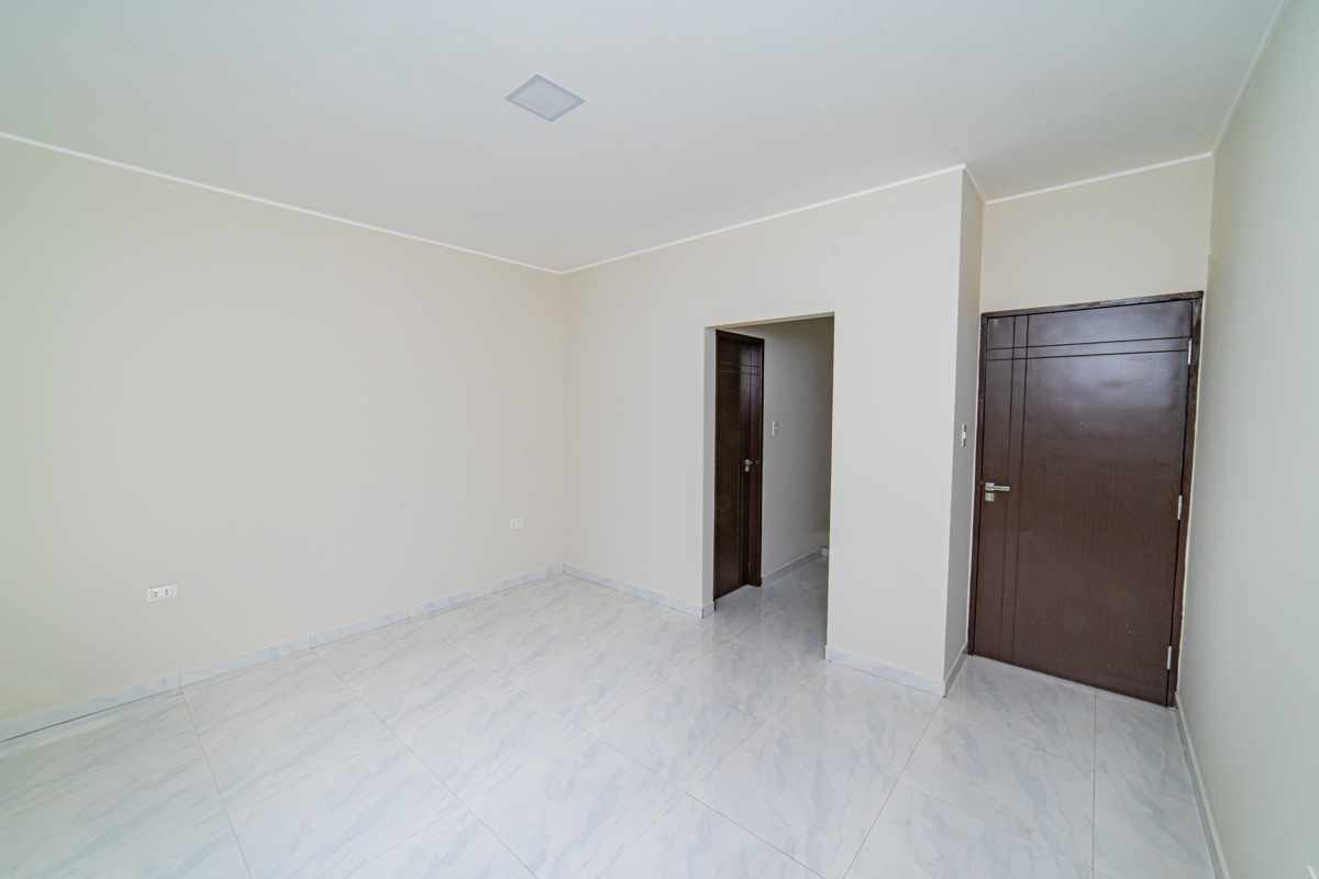 Casa en Doble vía La Guardia en Santa Cruz de la Sierra 3 dormitorios 2 baños 2 parqueos Foto 9