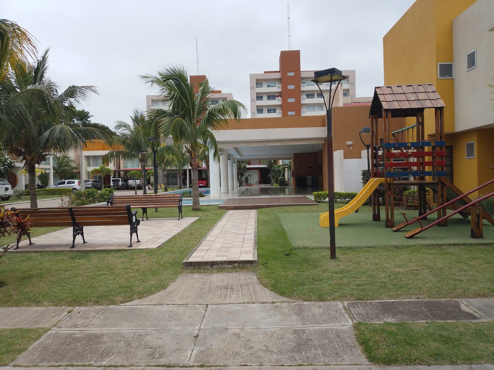 Casa en VentaCONDOMINIO VERDI 3 dormitorios 3 baños 2 parqueos Foto 6