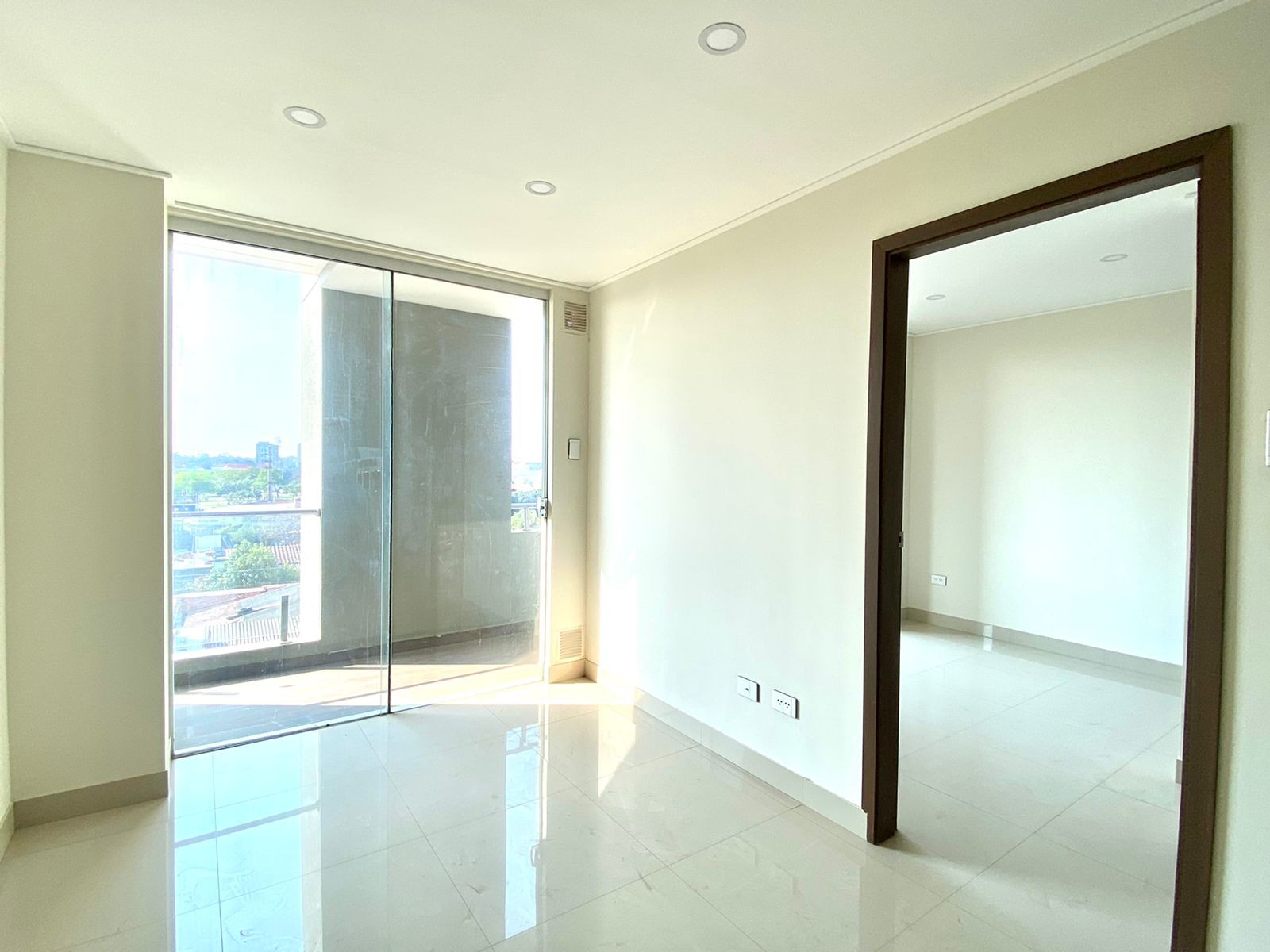 Departamento en Entre 3er y 4to anillo Oeste en Santa Cruz de la Sierra 1 dormitorios 1 baños  Foto 4